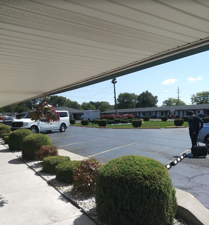 Redford Inn & Jacuzzi Suites (Redford Motel) - From Web Listing (newer photo)